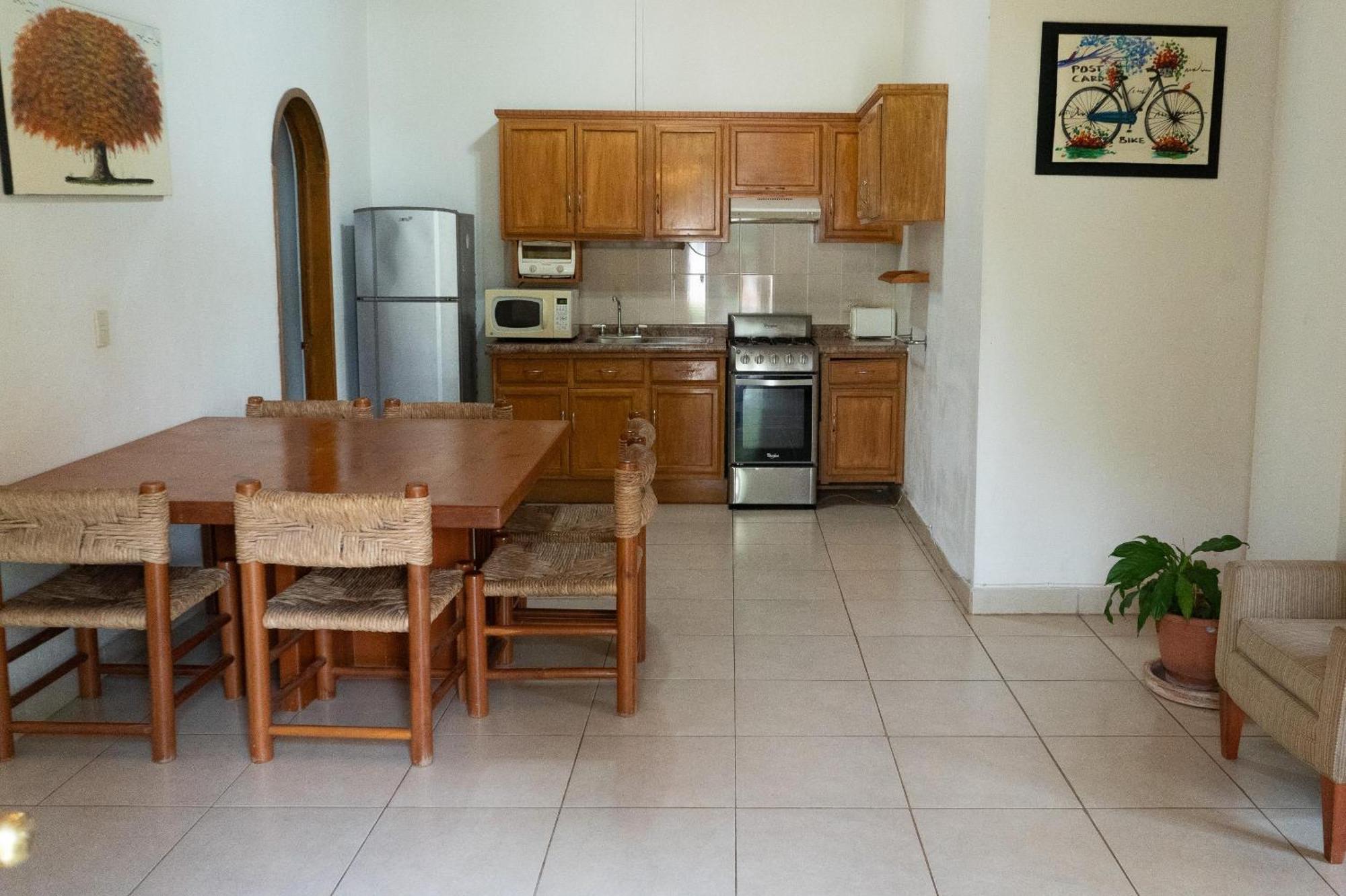 Capital O La Joya Del Lago Ajijic Dış mekan fotoğraf