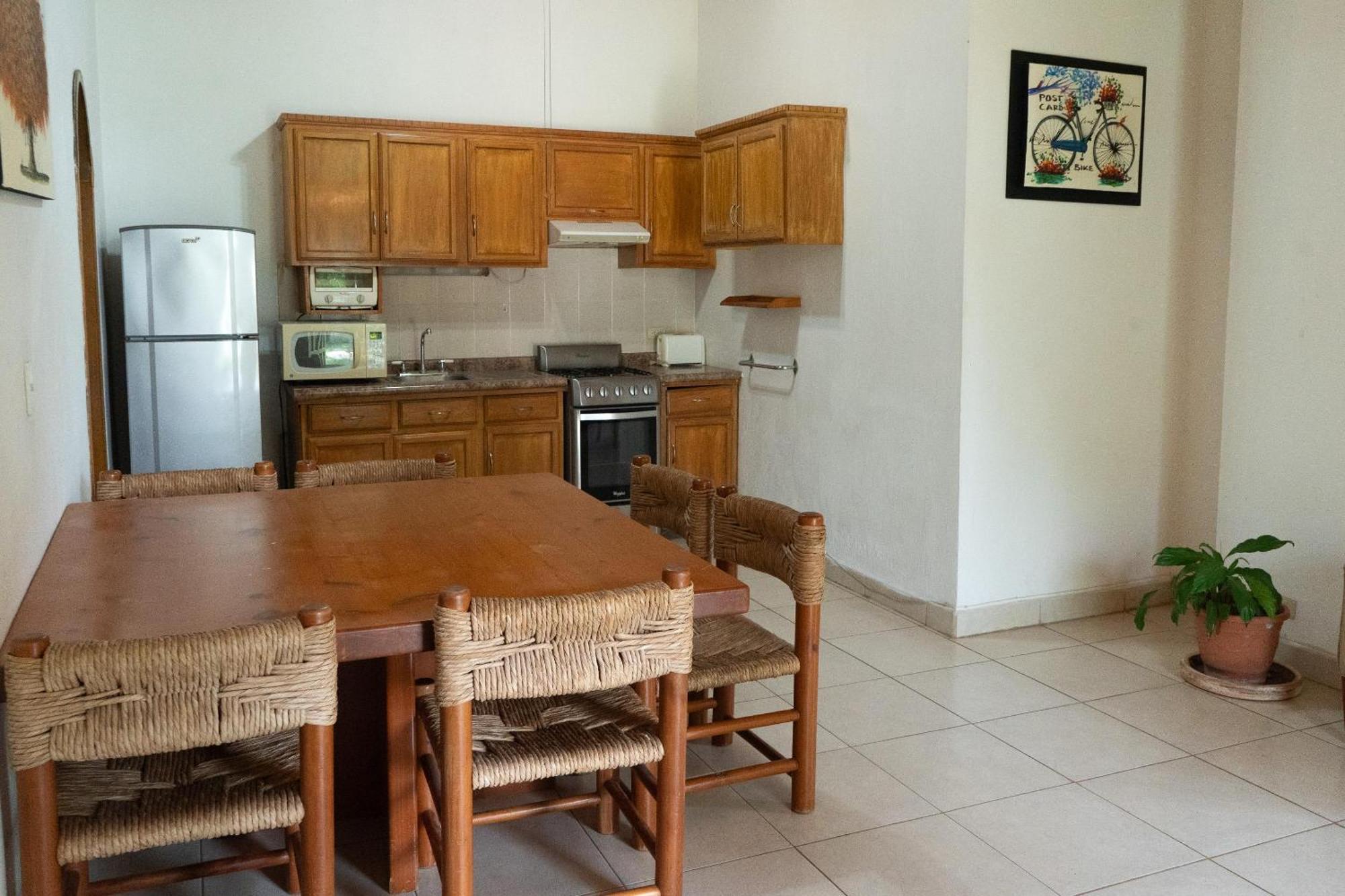 Capital O La Joya Del Lago Ajijic Dış mekan fotoğraf