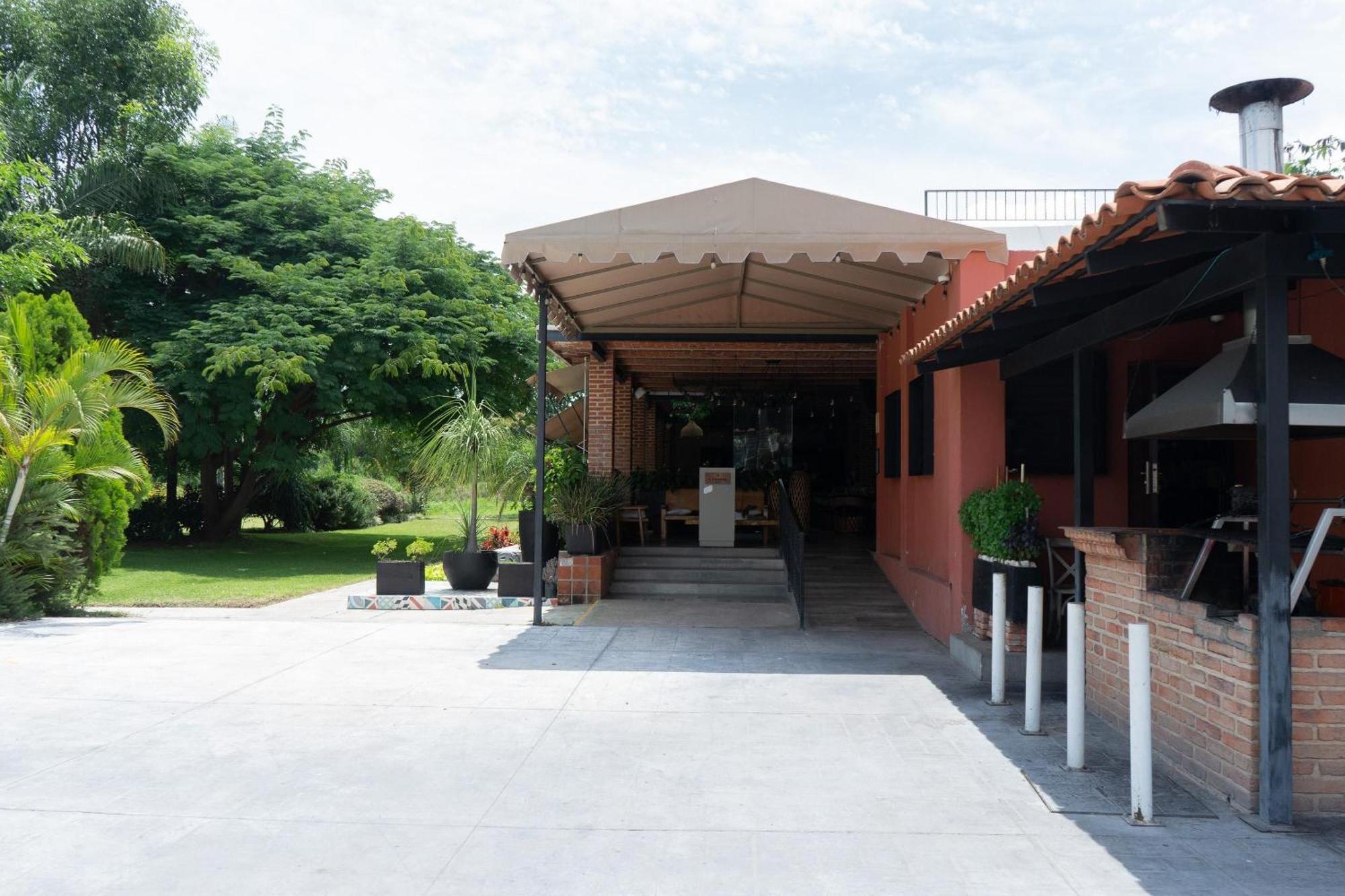 Capital O La Joya Del Lago Ajijic Dış mekan fotoğraf
