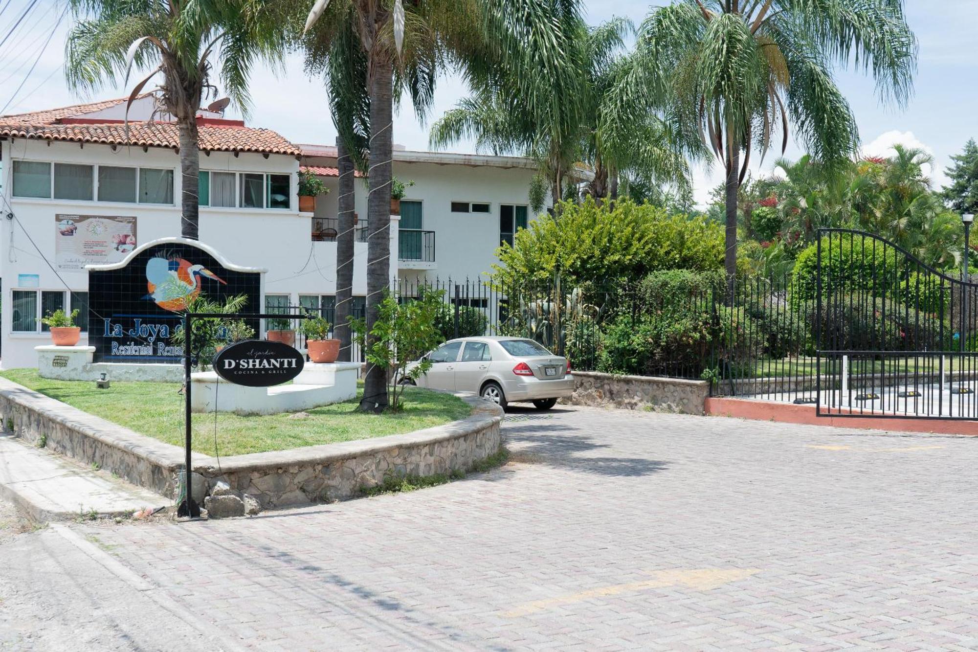 Capital O La Joya Del Lago Ajijic Dış mekan fotoğraf
