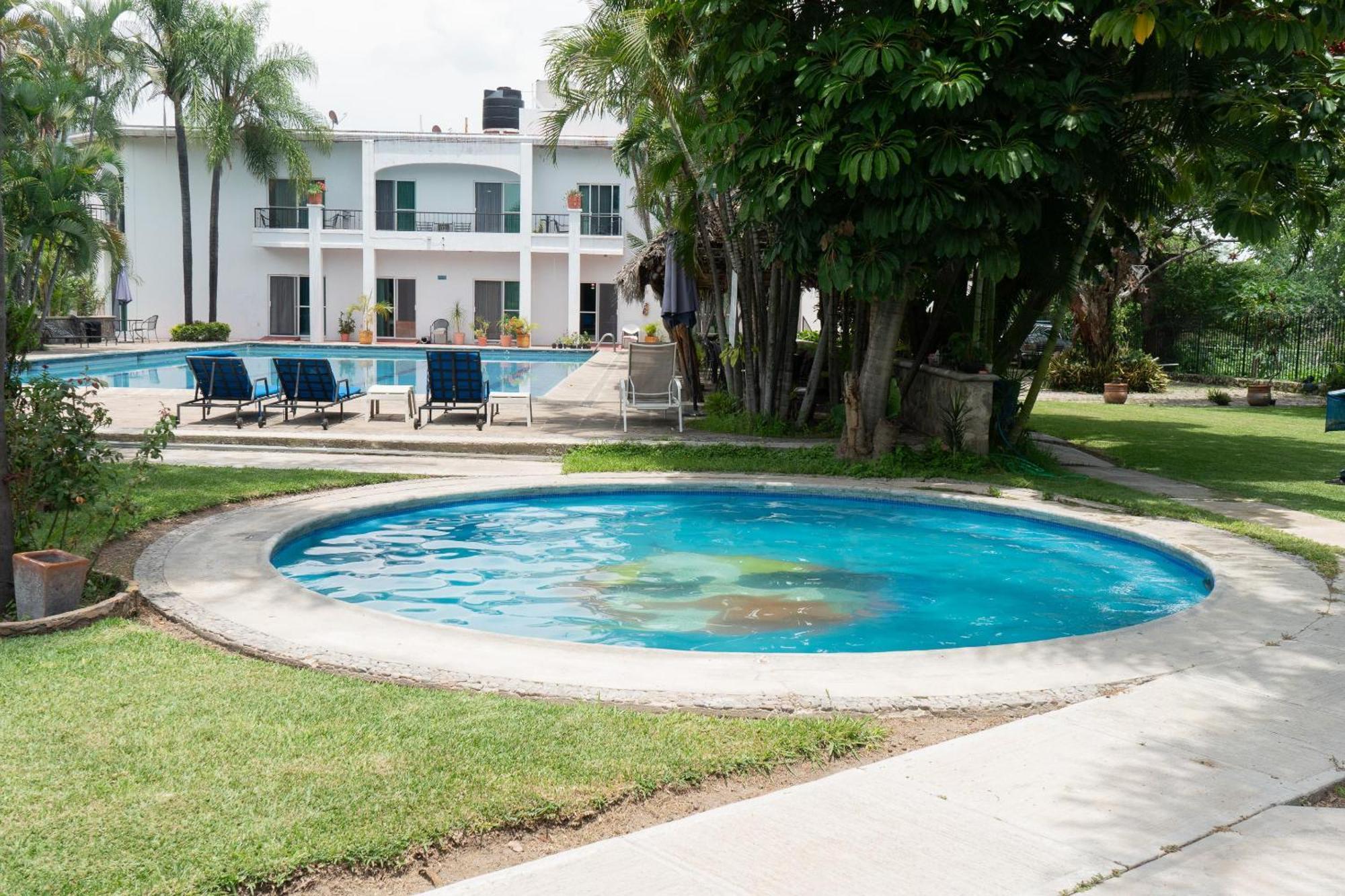 Capital O La Joya Del Lago Ajijic Dış mekan fotoğraf